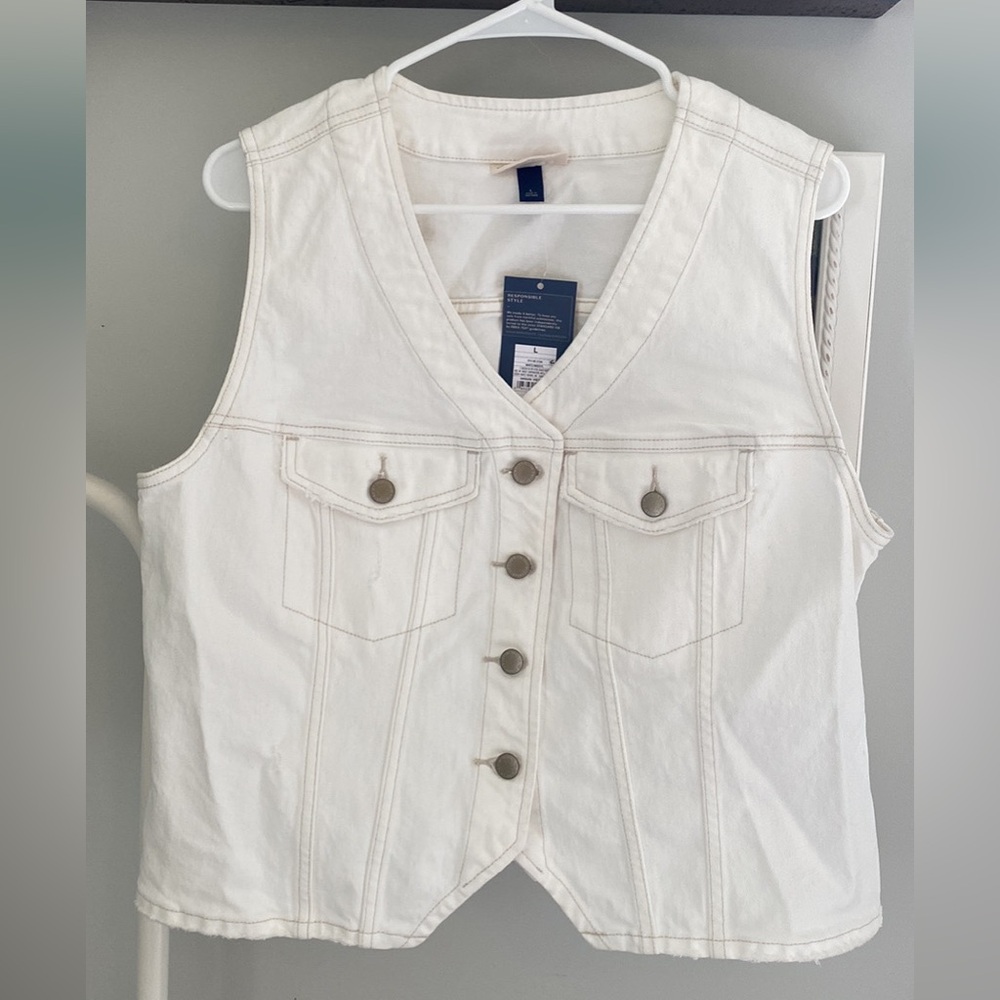 Universal Thread White Denim Vest sz L